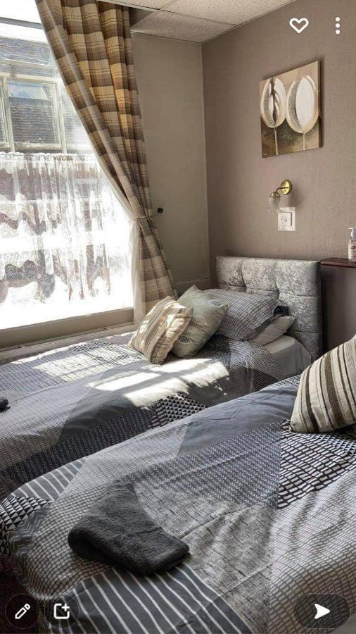 The Crown In Bed & Breakfast Fordingbridge Exterior photo