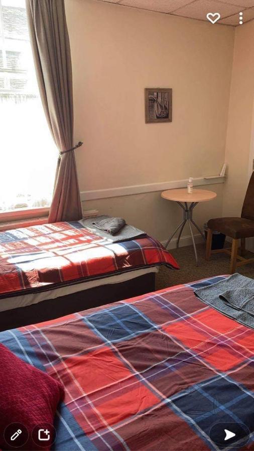 The Crown In Bed & Breakfast Fordingbridge Exterior photo
